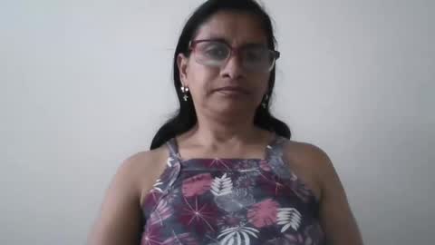 Ester online show from December 1, 8:33 pm