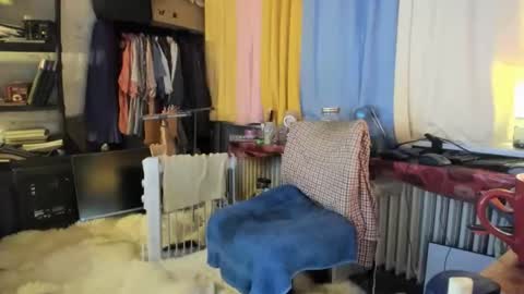 liebe es mich nackt vor der cam zu zeigen online show from April 8, 8:28 am