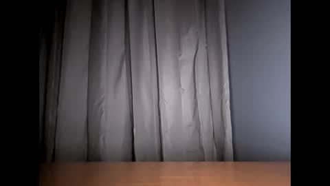 tj526316275 online show from May 16, 8:11 am