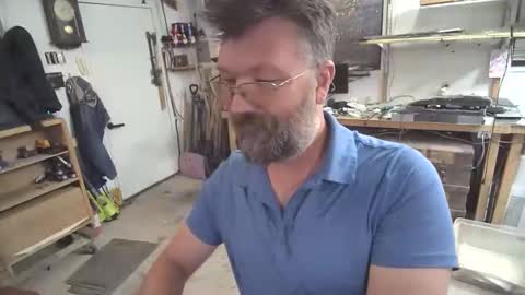 Snapshot of tmosmun chatting on October 7, 1:12 am Tim online show from October 7, 1:12 am