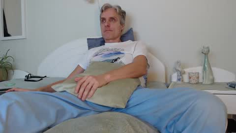 Daniel Bisexual uncut 20cm online show from January 4, 4:00 pm