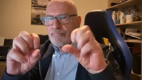 Snapshot of togbear chatting on February 24, 6:26 pm Togbear online show from February 24, 6:26 pm