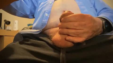 Snapshot of togbear chatting on January 2, 8:46 pm Togbear online show from January 2, 8:46 pm