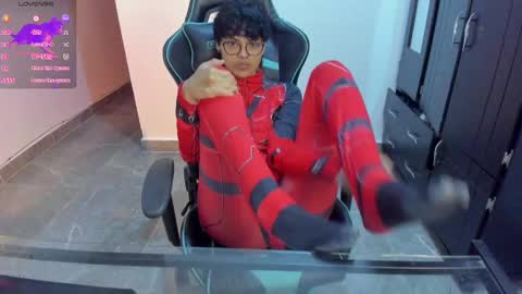 Snapshot of tokyo_uwu chatting on January 14, 2:29 am sofi 3 online show from January 14, 2:29 am