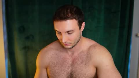 Tom online show from March 29, 4:41 pm