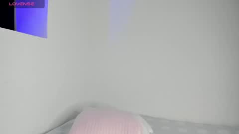 tom online show from March 5, 8:32 pm