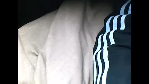 Snapshot of tomas0000 chatting on March 8, 9:50 am thomi online show from March 8, 9:50 am