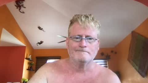 Hola online show from July 29, 11:49 pm