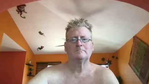 Hola online show from July 4, 6:11 pm