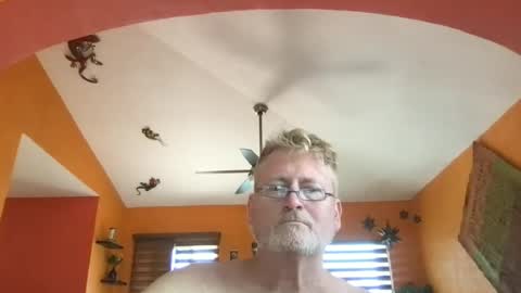 Hola online show from July 2, 6:35 pm