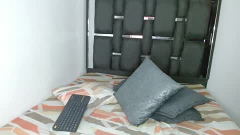 tomaz_18 online show from March 27, 12:38 am