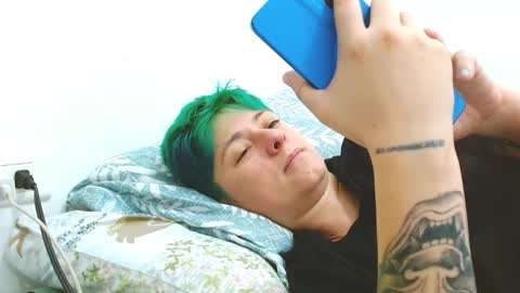 Blue online show from February 5, 9:29 pm