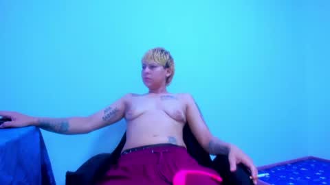 tomboygirl69 online show from April 11, 5:50 pm