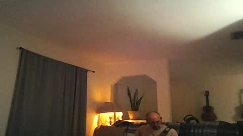 sirmuggsalot online show from March 28, 8:27 am