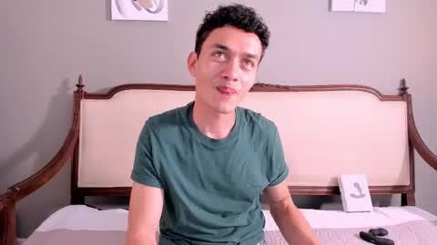 Tom  online show from December 12, 8:32 pm