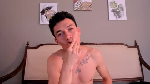 Tom  online show from December 11, 10:16 pm