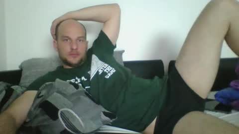 tome55555 online show from April 4, 9:44 pm