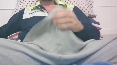 tommaso9046 online show from March 2, 4:21 pm