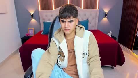 Tommy  online show from February 11, 3:32 am