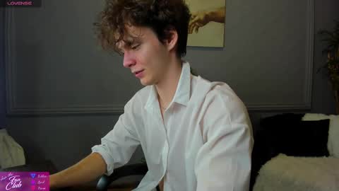 Snapshot of tommy_jamm chatting on February 17, 7:12 pm Tommy online show from February 17, 7:12 pm