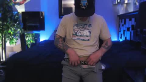 Tommy online show from March 11, 3:04 am