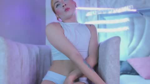 tommy_lovee online show from April 18, 5:09 am