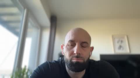 Thomas Fit online show from April 21, 7:04 am