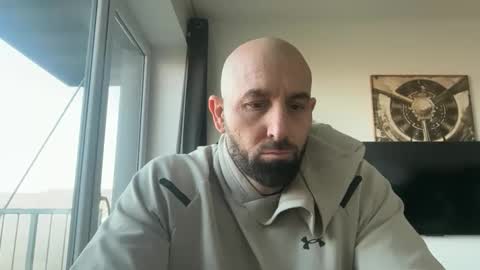 Thomas Fit online show from November 4, 7:32 am