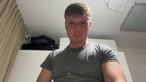 tomsky2703 online show from May 7, 8:04 pm