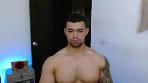 Snapshot of tonyking21 chatting on December 15, 9:09 pm ANTONY online show from December 15, 9:09 pm