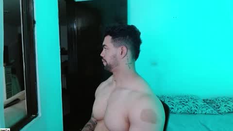 Snapshot of tonyking21 chatting on October 23, 11:27 pm ANTONY online show from October 23, 11:27 pm