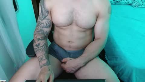 Snapshot of tonyking21 chatting on September 18, 8:57 pm ANTONY online show from September 18, 8:57 pm