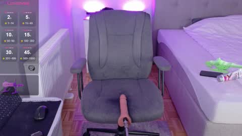 Tony online show from October 12, 6:28 am