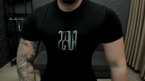 TonyWilcox online show from November 11, 6:26 am