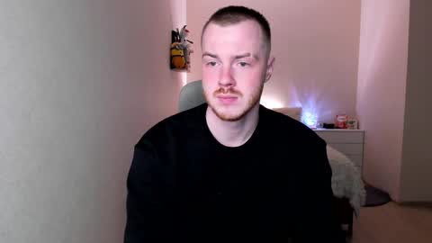 toohornyserj online show from October 31, 8:42 pm