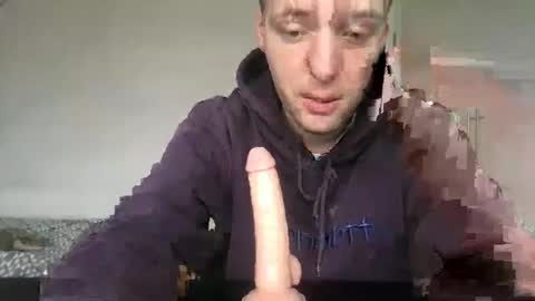 Max online show from February 1, 9:17 am