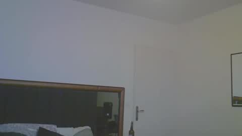 tootsybird online show from January 10, 5:24 am