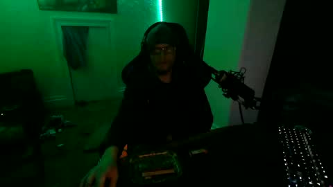 topplesstable18075 online show from January 27, 4:09 am