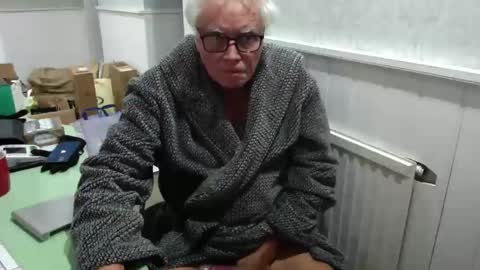 topsurgeon2025 online show from January 18, 1:03 am