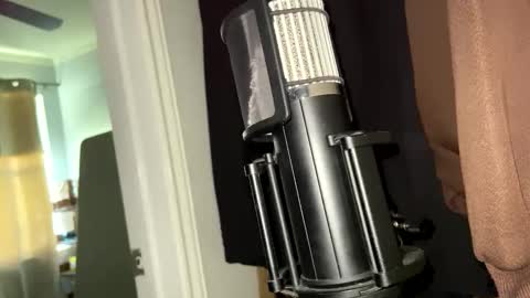 TopTierDrippa online show from March 1, 5:50 pm