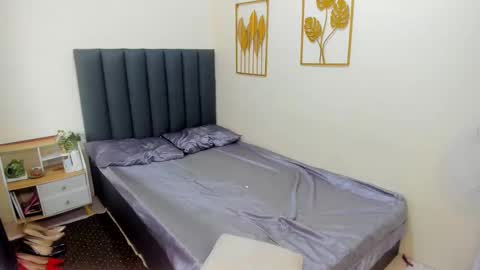 toptranshannah online show from October 24, 2:56 am