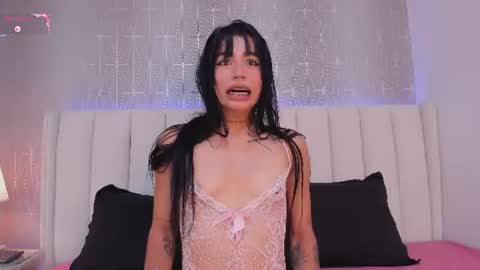 Tori Gaviria online show from June 22, 1:29 pm