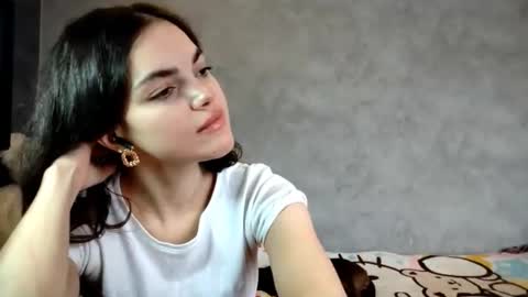 Lilly online show from November 21, 9:18 am