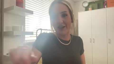 torileigh25 online show from June 8, 11:00 am