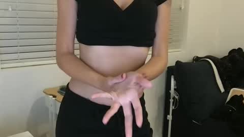 Tori Ryann online show from December 30, 7:15 am