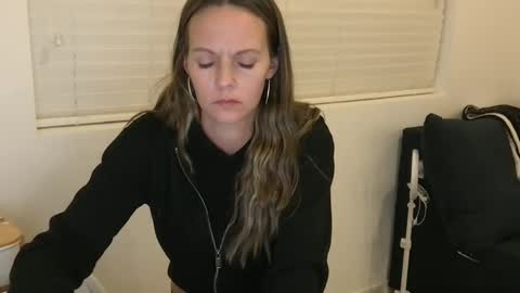 Tori Ryann online show from January 7, 7:10 am