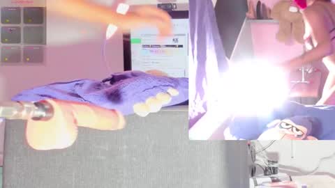 touk_kira online show from November 24, 5:50 am