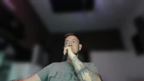 tox123673238 online show from April 28, 8:24 pm