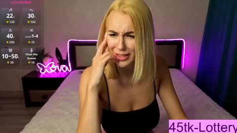 ToxicDollKiss online show from July 28, 8:52 pm