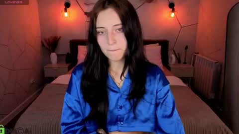 tracey_gill online show from July 26, 9:18 am